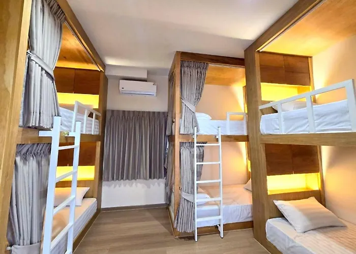 De Sea - Rambuttri Village Khaosan Area Hostel