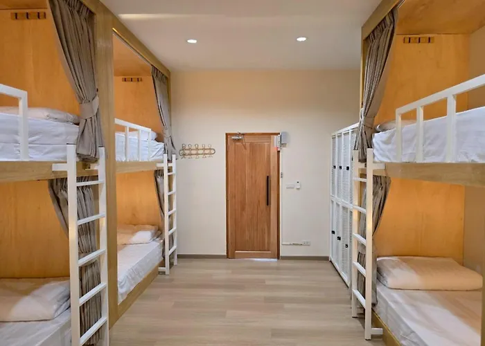 Hostel De Sea - Rambuttri Village Khaosan Area *