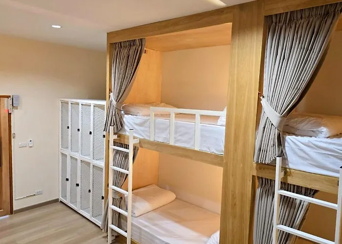 De Sea - Rambuttri Village Khaosan Area Hostel