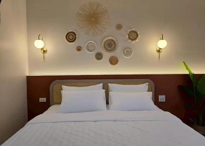 Hostel De Sea - Rambuttri Village Khaosan Area *